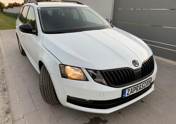 Skoda Octavia cena 49900 przebieg: 149000, rok produkcji 2017 z Poznań małe 211